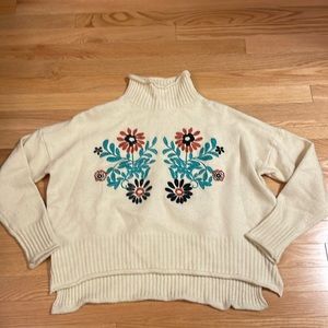 Soft embroidery sweater size medium